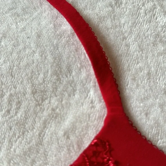 Victoria’s Secret bra/Great condition/Size 36B/ red color - Picture 3 of 6